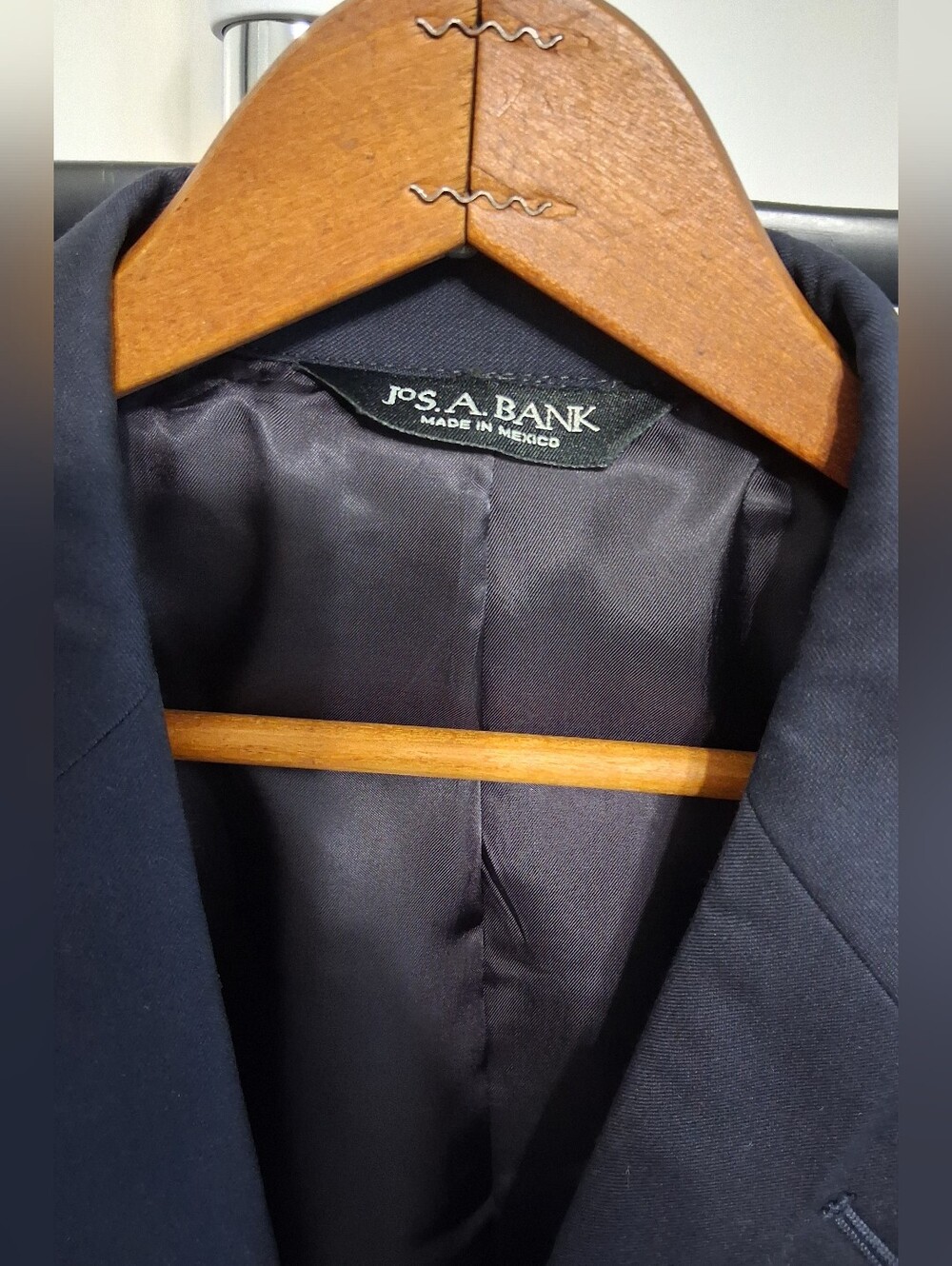 Jos A Bank "Gordon" Full Suit In Navy 100% Wool Top 41RG Slacks 35 RG - Picture 2 of 14